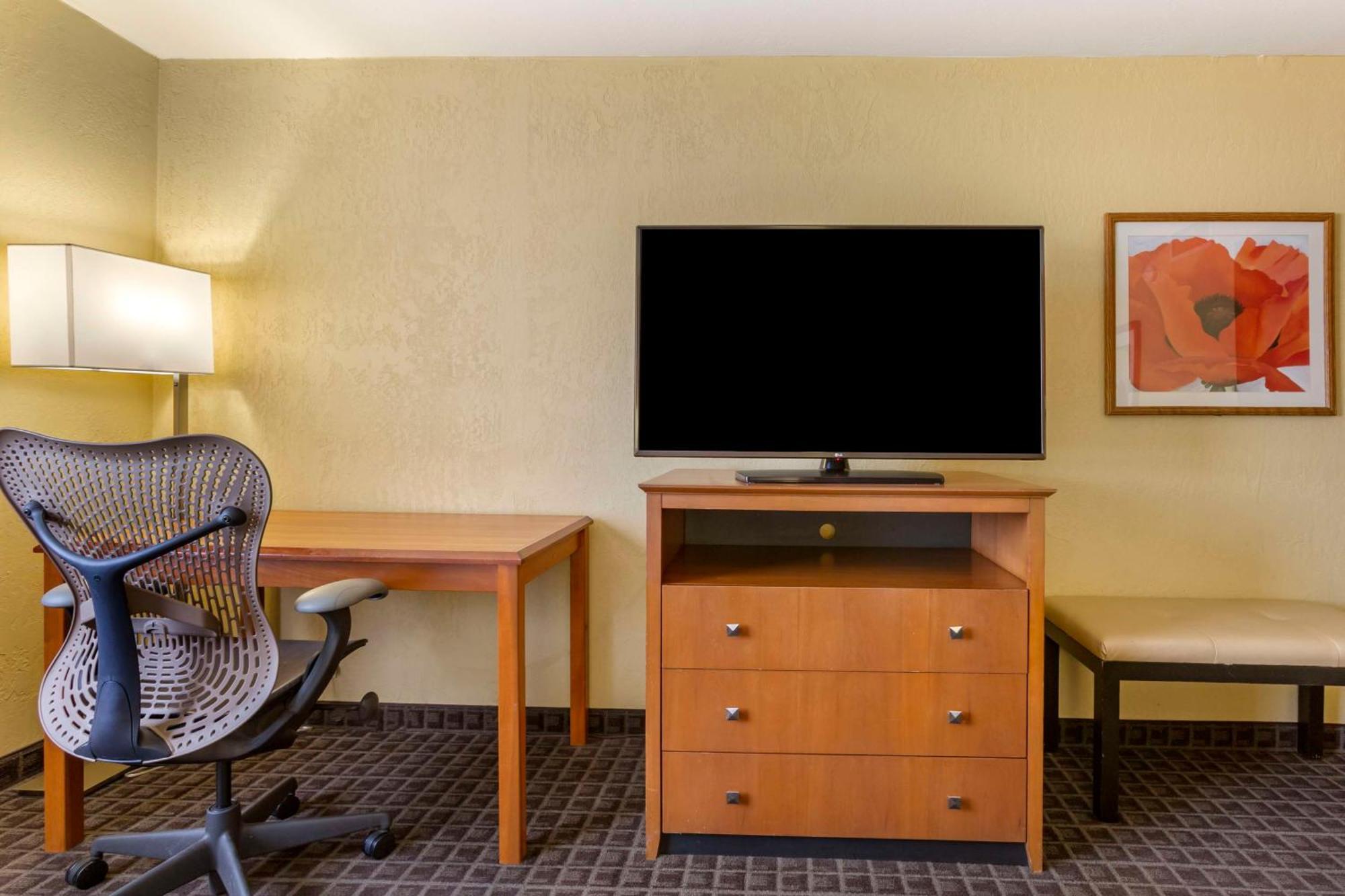Best Western Plus Scottsdale Thunderbird Suites Экстерьер фото