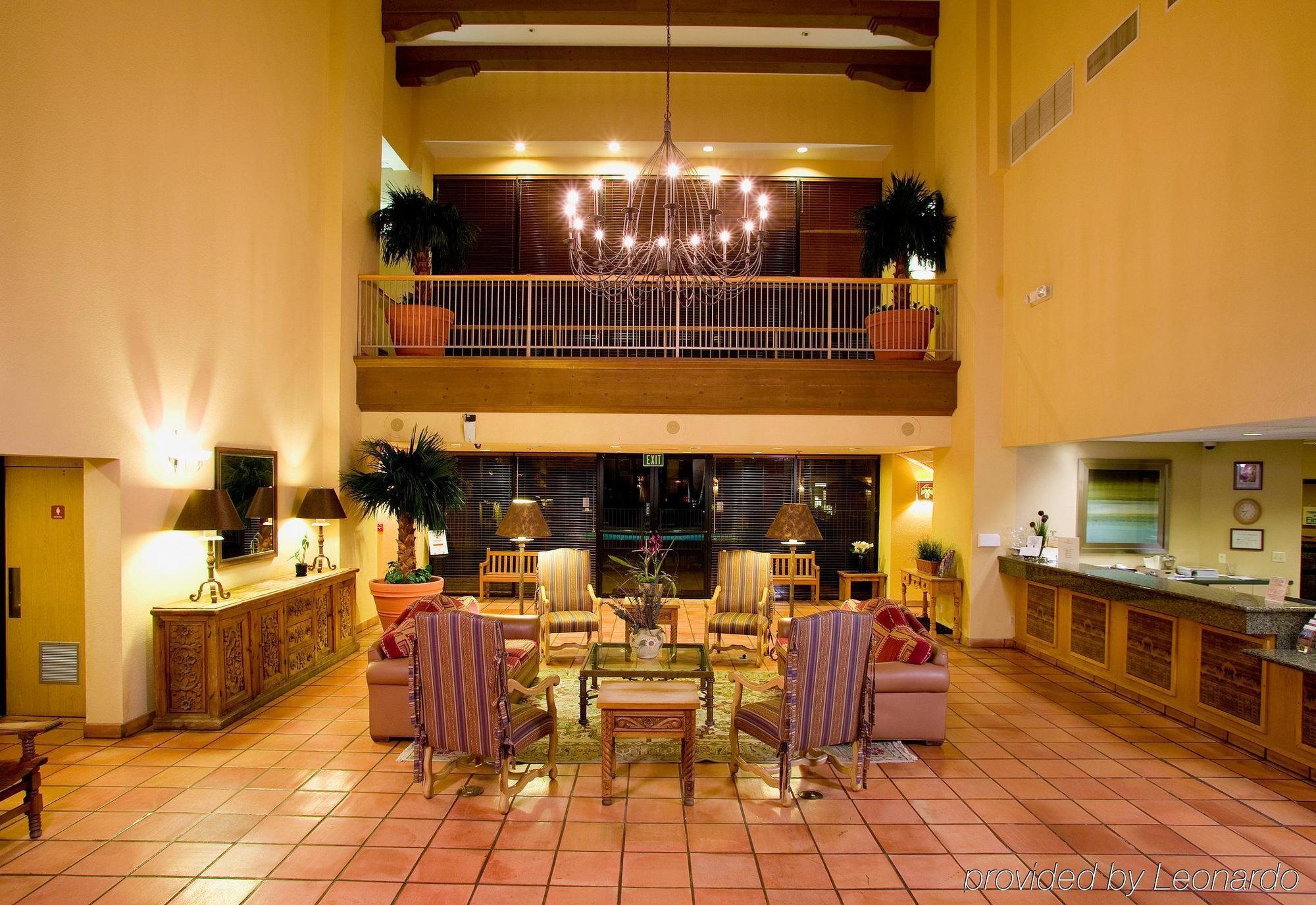 Best Western Plus Scottsdale Thunderbird Suites Интерьер фото